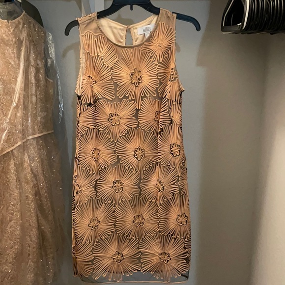 Badgley Mischka | Dresses | Belle Valley Mishka Golden Floral Shift Dress | Poshmark Badgley Mischka | Dresses | Belle Valley Mishka Golden Floral Shift Dress | Poshmark